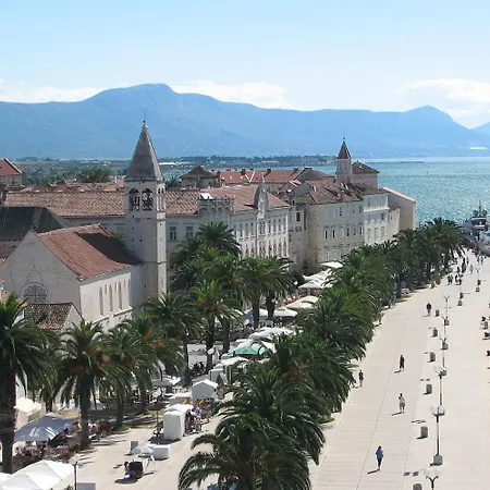 Violeta - - 50 M From The * Trogir