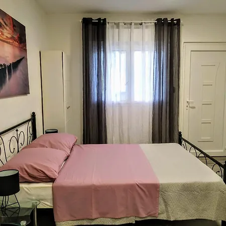 Violeta - - 50 M From The Apartment Trogir